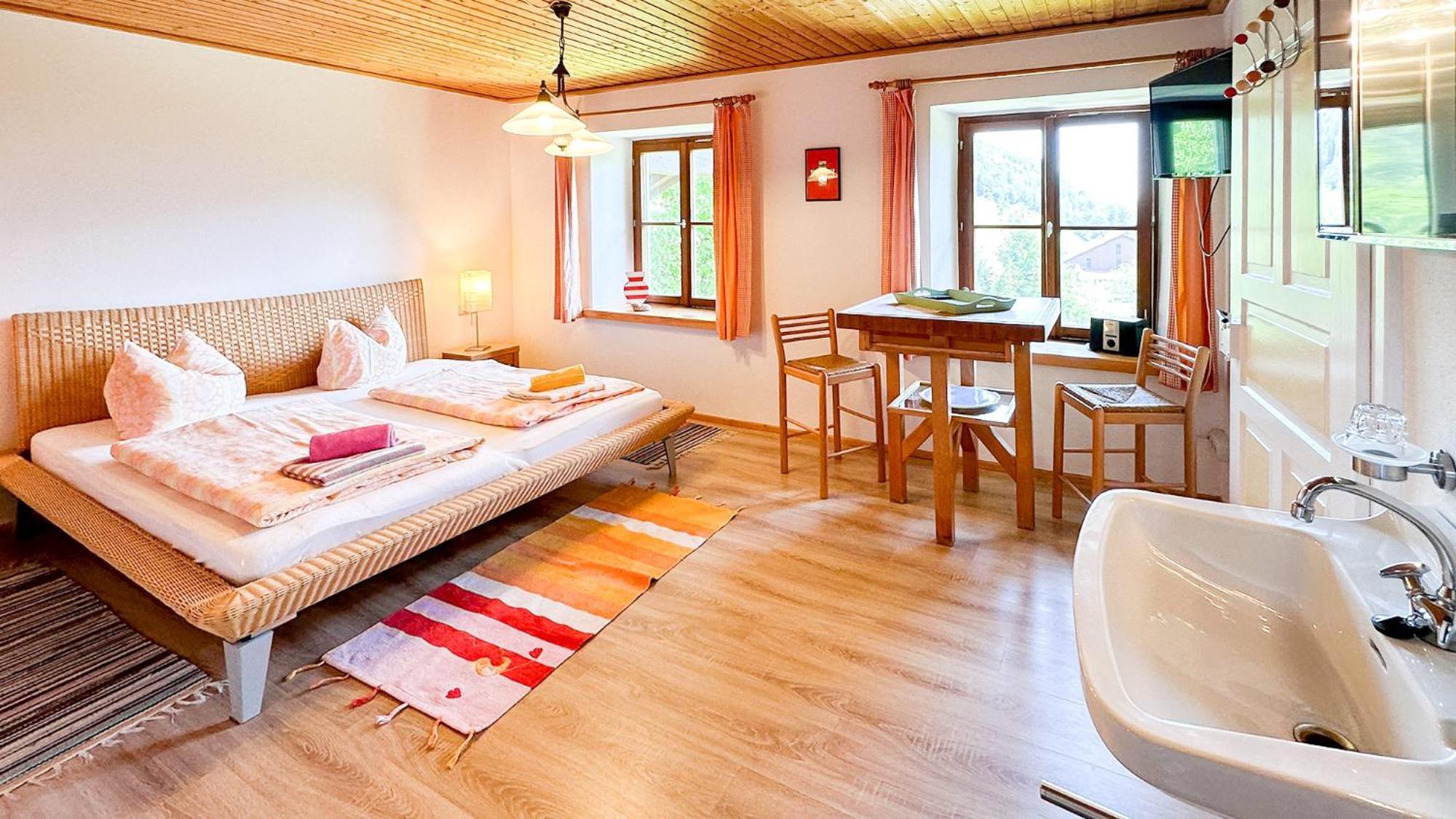 Almbauernhof Apartment โรพอลดิง ภายนอก รูปภาพ