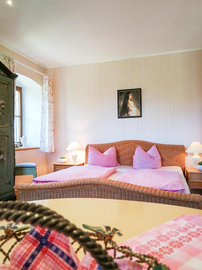 Almbauernhof Apartment โรพอลดิง ภายนอก รูปภาพ